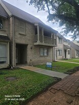 15534 Weldon Dr in Houston, TX - Building Photo
