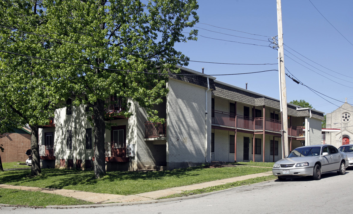 6214 Lotus Ave in Wellston, MO - Building Photo