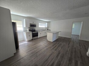 508 S Keech St in Daytona Beach, FL - Building Photo - Building Photo