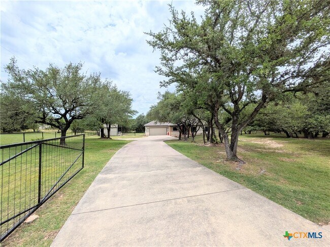 property at 1437 Colleen Dr