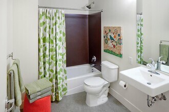 Eco Flats Apartments in Portland, OR - Building Photo - Building Photo