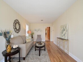 1006 E 38th St in Austin, TX - Building Photo - Building Photo