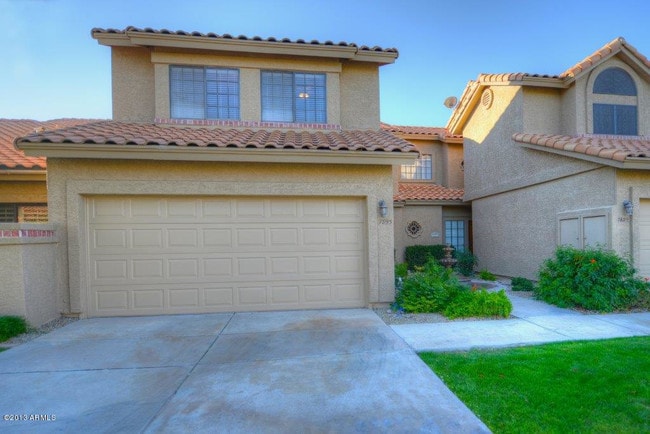 7893 E Joshua Tree Ln in Scottsdale, AZ - Building Photo - Building Photo