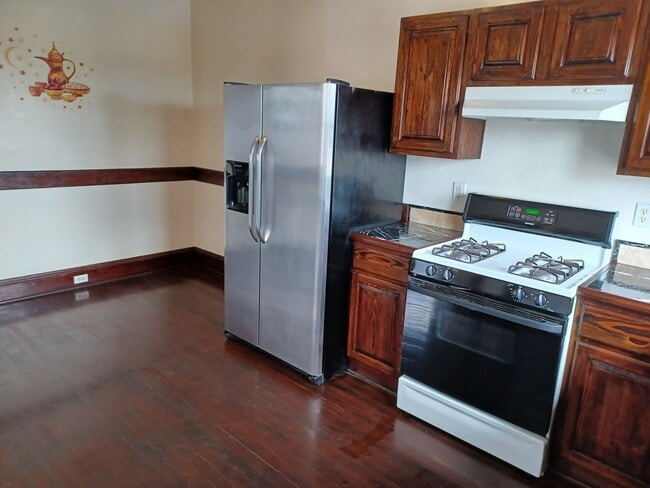 306 Madison Ave, Unit 306 Madison Ave in Bridgeport, CT - Building Photo - Building Photo