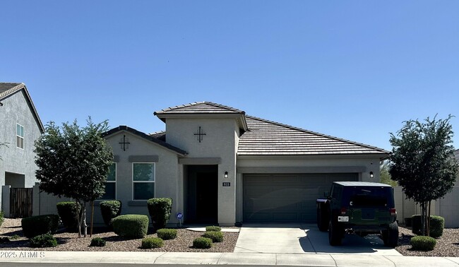 property at 935 E Horro Rd