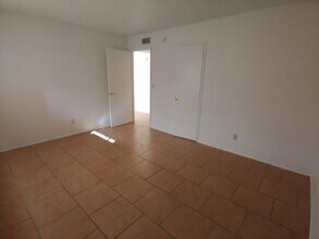 2128 Florence Ave in Kingman, AZ - Building Photo - Building Photo