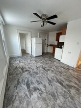 242 Saratoga Ave, Unit Apt 9 in Cohoes, NY - Foto de edificio - Building Photo