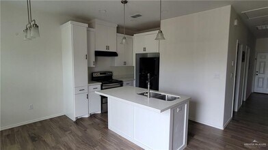 941 S Indiana Ave in Mercedes, TX - Building Photo - Building Photo