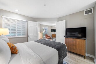 505 Pharr Rd NE in Atlanta, GA - Building Photo - Building Photo