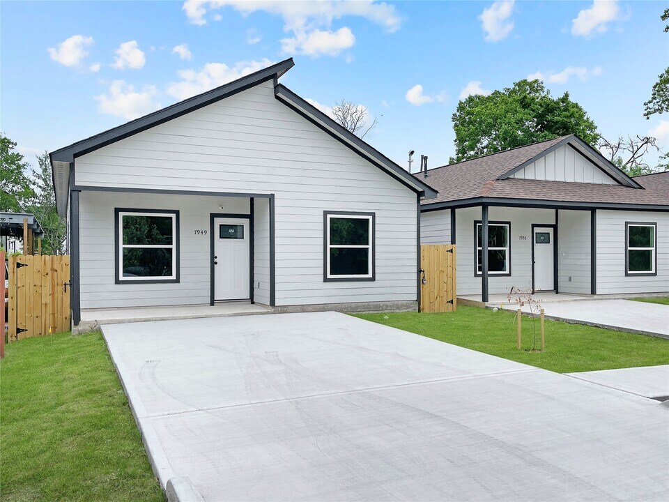 7949 Earhart St in Houston, TX - Building Photo