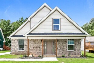 127 Hunts Ml Cir in Griffin, GA - Building Photo