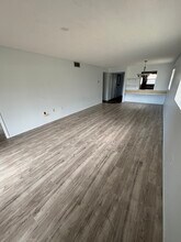 205 Palmetto Ave, Unit 306 in Merritt Island, FL - Foto de edificio - Building Photo