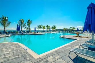 13987 Blue Bay Cir in Ft. Myers, FL - Building Photo - Building Photo