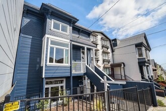 490 Clipper St in San Francisco, CA - Building Photo - Building Photo
