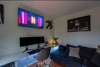 9810 NE 3rd St in Seattle, WA - Building Photo - Building Photo