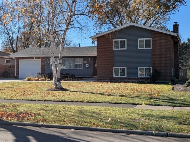 property at 6 S Waterman Ave