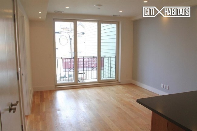184 Frost St-Unit -2A in Brooklyn, NY - Building Photo - Building Photo