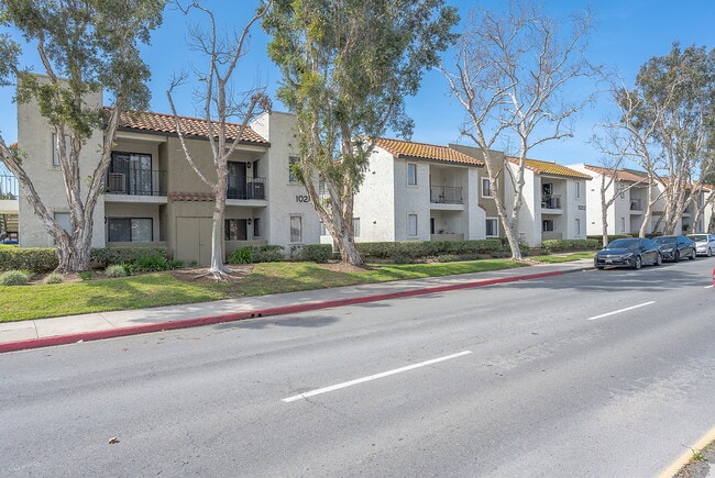 Esplanade in San Diego, CA - Building Photo - Building Photo