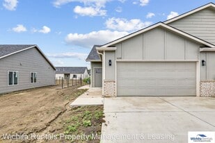 5218 Honeylocust Cir