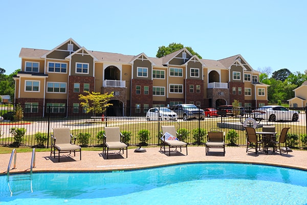 The Residences at Earl Campbell in Tyler, TX - Building Photo