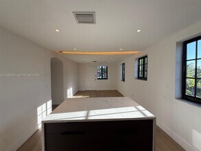 1716 SW 11th St in Miami, FL - Building Photo - Building Photo