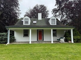 4 Clemson Park in Middletown, NY - Building Photo