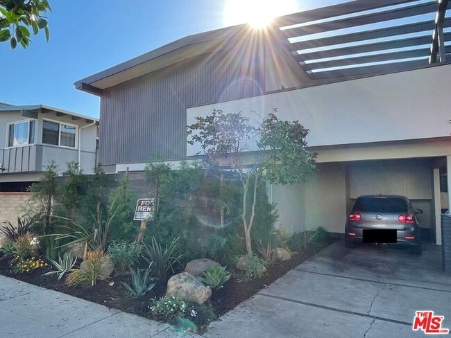 property at 11748 Dorothy St