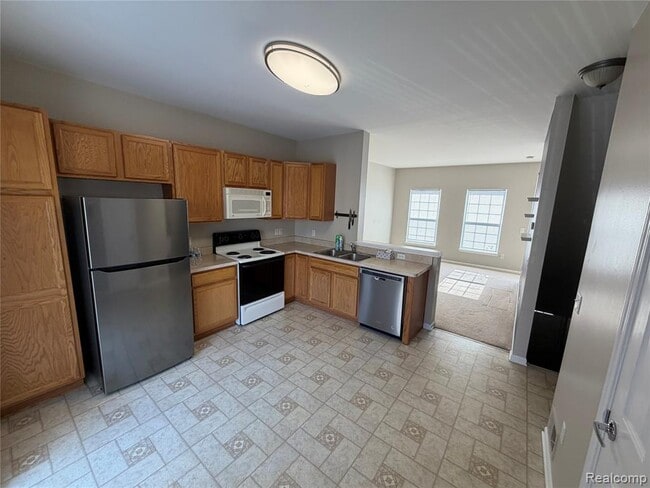 property at 44745 Ellery Ln