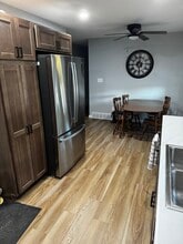 716 W 13th St in Cedar Falls, IA - Foto de edificio - Building Photo