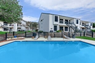 Aviva at North Plaza in Austin, TX - Building Photo