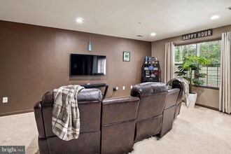 7530 Stonehouse Run Dr in Glen Burnie, MD - Building Photo - Building Photo