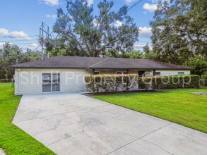 16901 Melba Ln in Lutz, FL - Building Photo - Building Photo