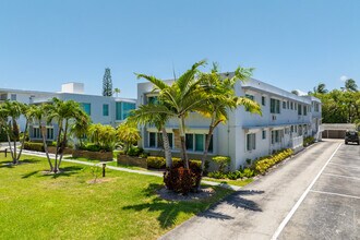 Avondale Apartments in Bal Harbour, FL - Building Photo - Building Photo