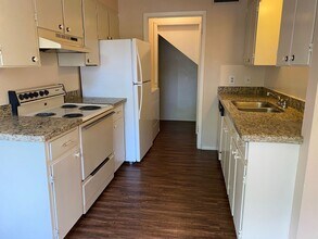 1104 Holik Dr in College Station, TX - Building Photo - Building Photo