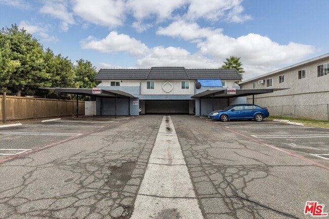 property at 331 E Washington Ave