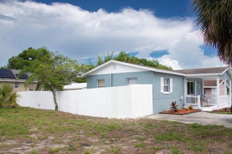 513 S Levis Ave in Tarpon Springs, FL - Building Photo - Building Photo