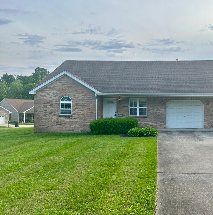 283 Lansing Ave in Paducah, KY - Building Photo