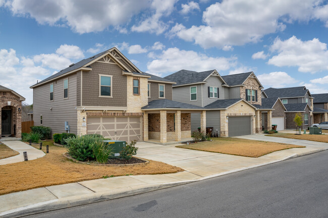 Champions Landing in San Antonio, TX - Building Photo - Building Photo