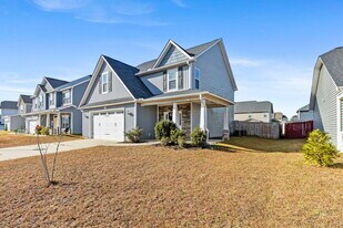 5214 Whirlaway Ln in Hope Mills, NC - Building Photo