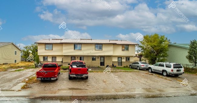 property at 326 W 25th St