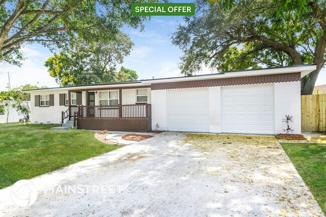 property at 3226 Drake Dr