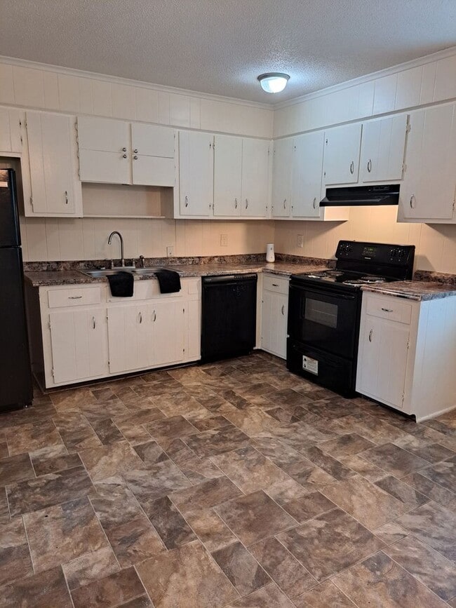 1466 Hephzibah - McBean Rd in Hephzibah, GA - Building Photo - Building Photo