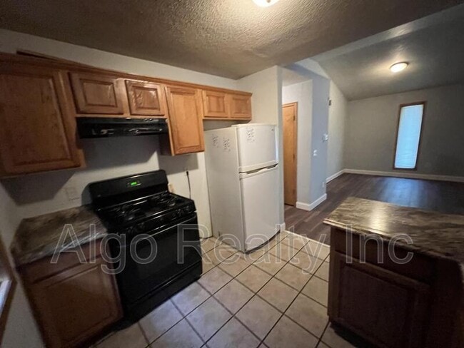 property at 2931 N Aldrich Ave