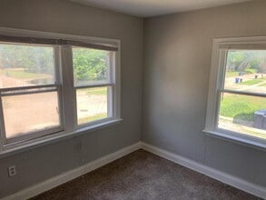 201 S Lowry St in Stillwater, OK - Building Photo - Building Photo