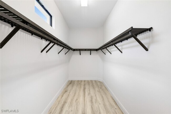 property at 6851 Lakewood Isle Dr