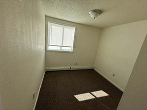 1508 State Hwy 1 in Thief River Falls, MN - Building Photo - Building Photo
