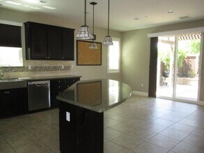 381 Windsong Way in Gilroy, CA - Building Photo - Building Photo