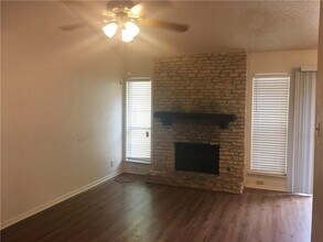 10312 Timbercrest Ln in Austin, TX - Building Photo - Building Photo