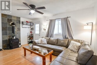 122 Raglan St in Angus, ON - Building Photo - Building Photo