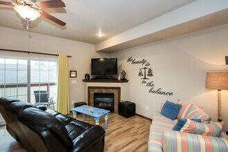 754 Westgate St in Iowa City, IA - Building Photo - Building Photo